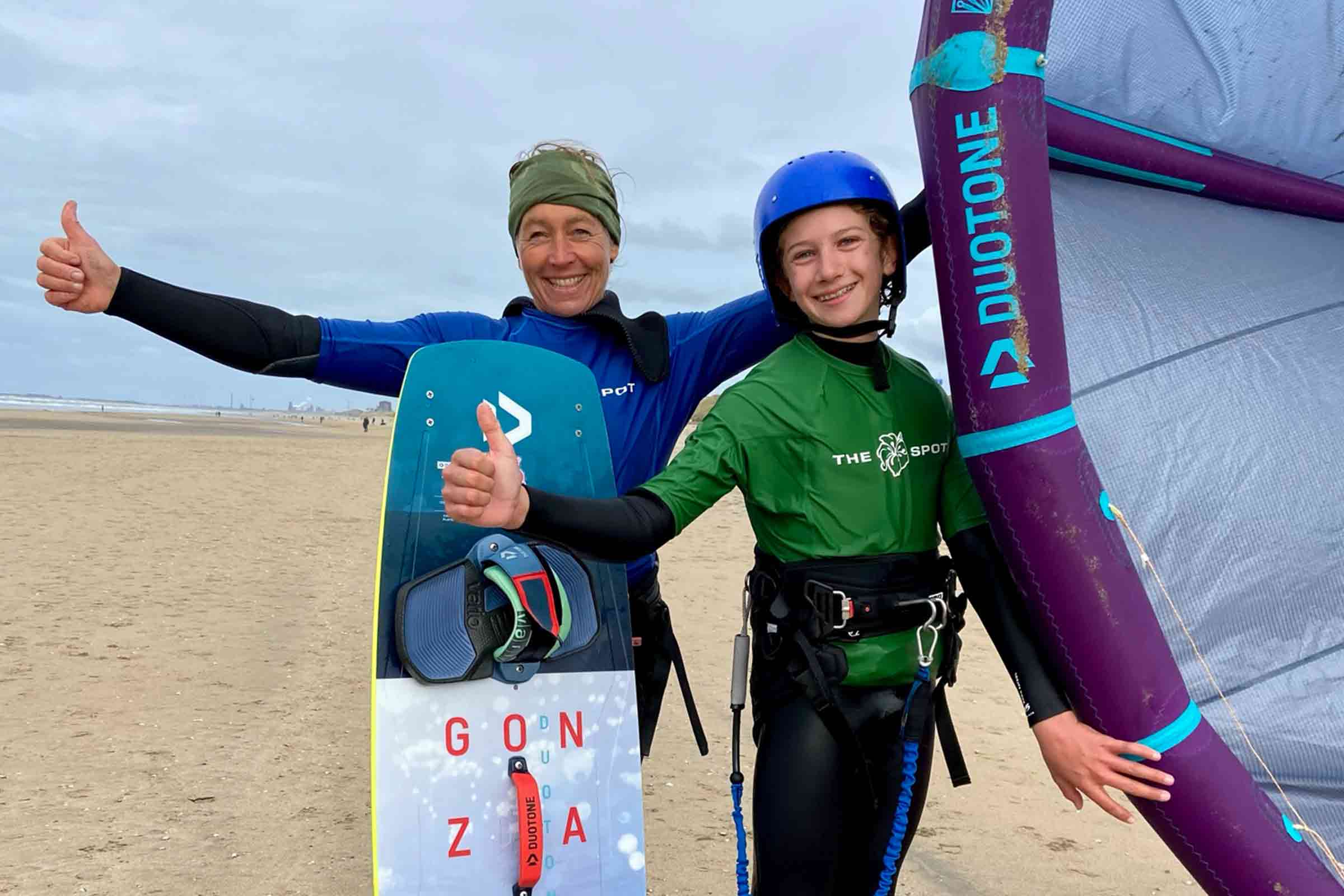 kinder-kitesurfen-zandvoort-the-spot